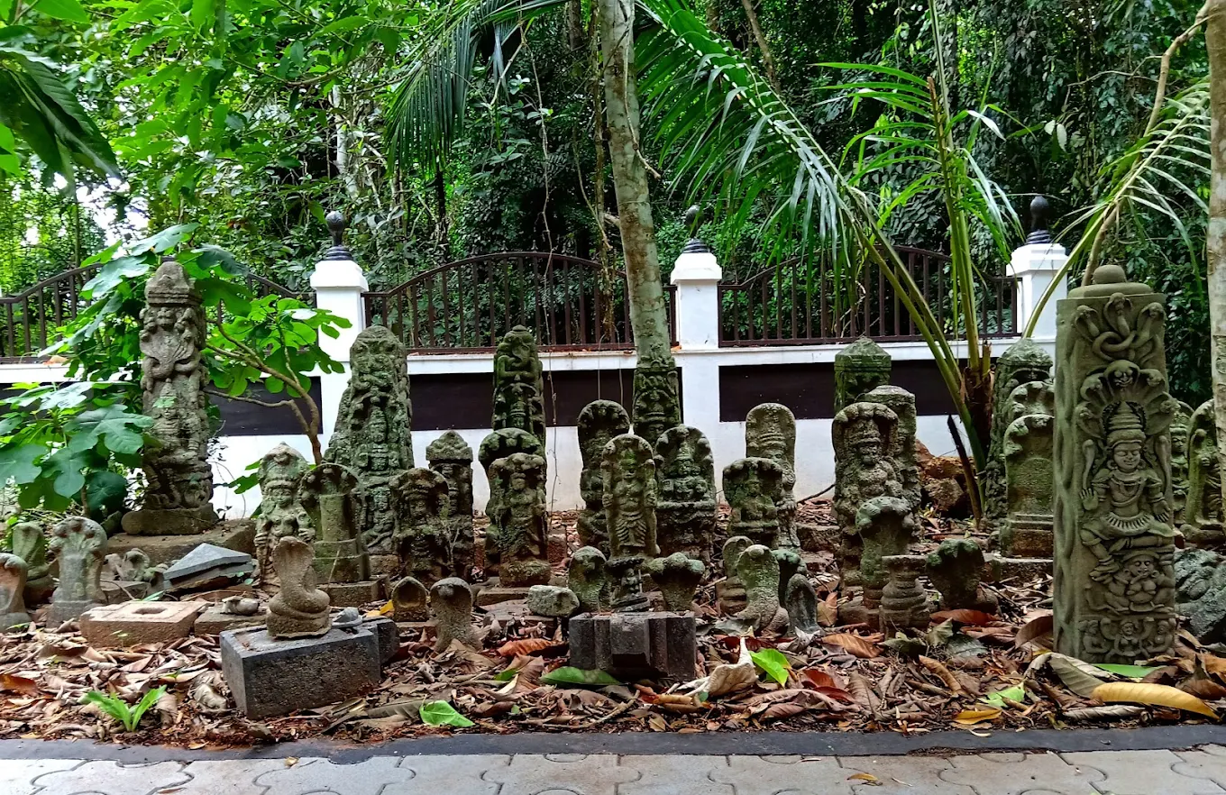 Devotees performing Noorum Palum at Vetticode Nagaraja Temple
