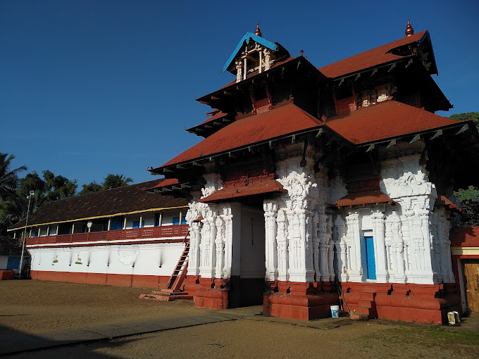 Sree Poornathrayeesa Temple Thrippunithura