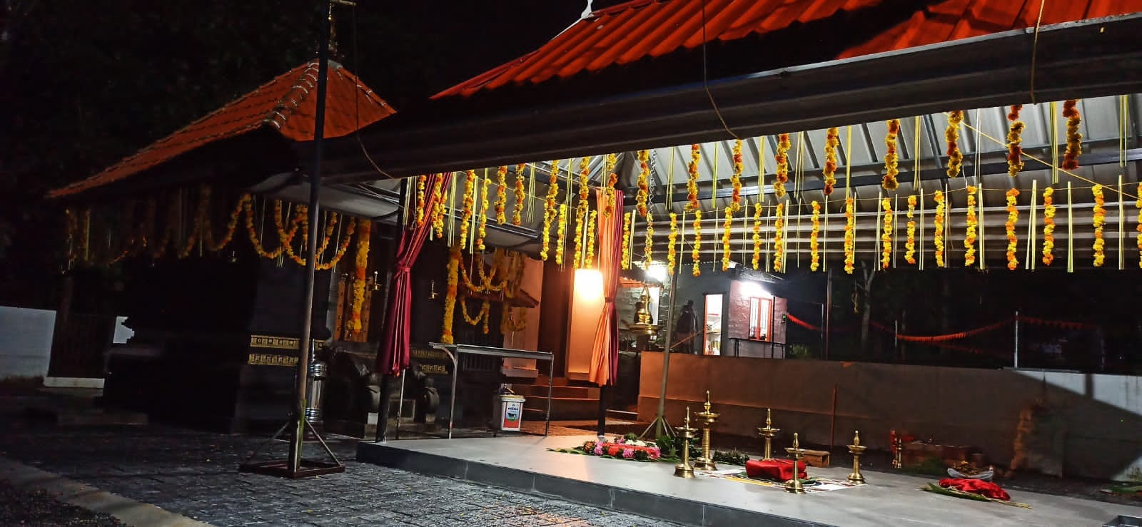 Kaithakkulangara Bhagavathi Temple   Idukki Dresscode