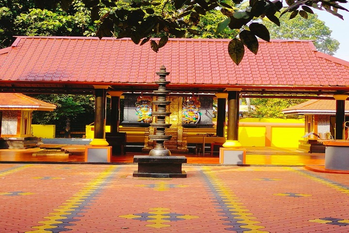 Bharanickavu karippolil Durga Devi Temple