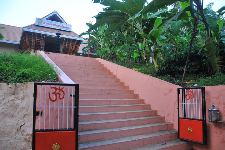 Madathil Bhagavathy Temple 