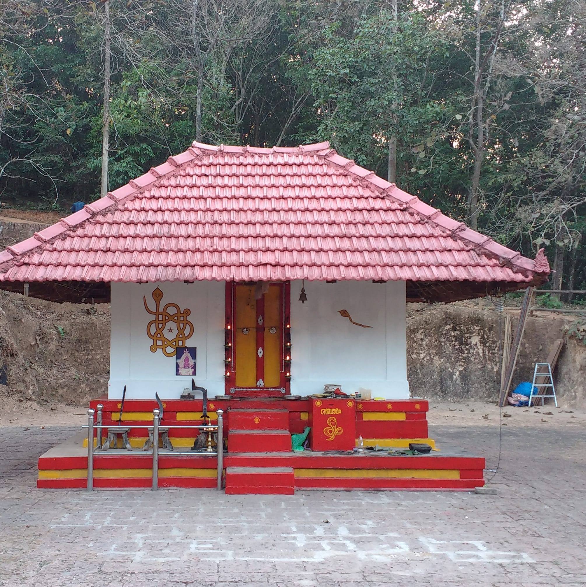 Sri Chalangott Puthiya Bhagavathy Temple in Kerala