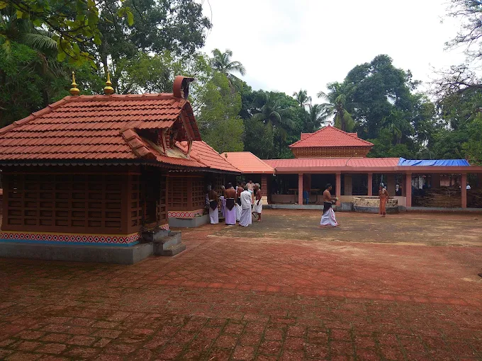 Kunnachery Sree Poomala  Bhagavathi    Temple Kasaragod Dresscode