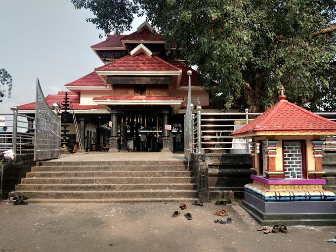 Poruvazhy Peruviruthy Malanada Temple