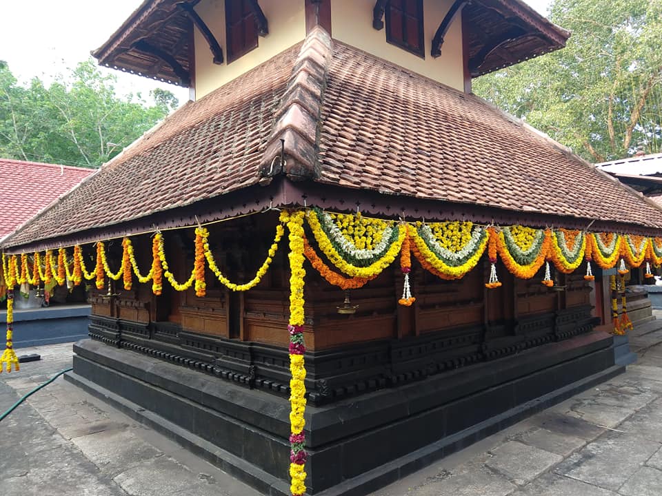 Images of wayanad Ponvelikkavu Devi Temple