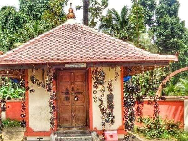 Chettikulangara Sree Bhagavathi Temple Kollam Dresscode