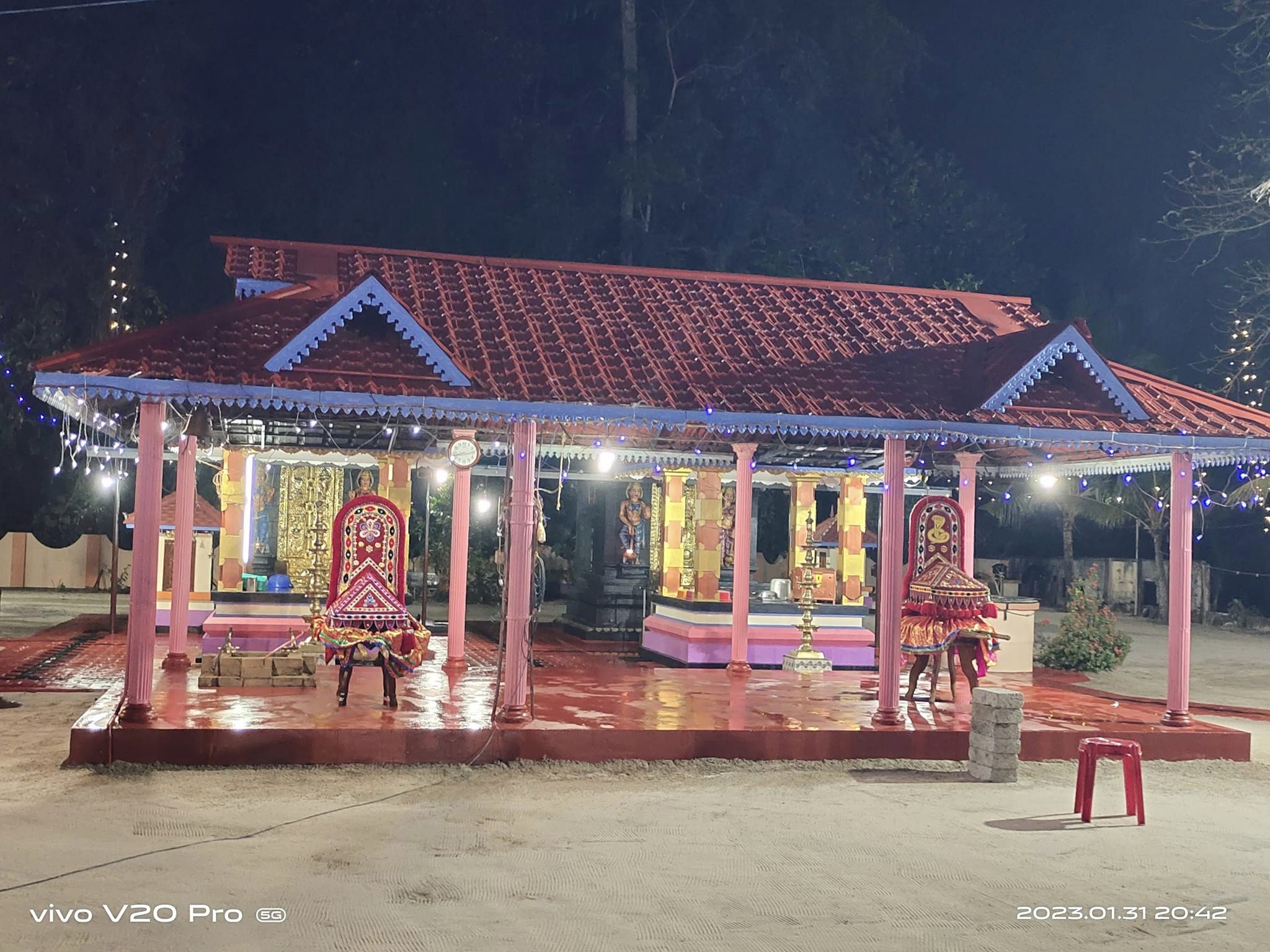 Paazhoothankayathil Bhadra Durga Kirathamurthy Temple