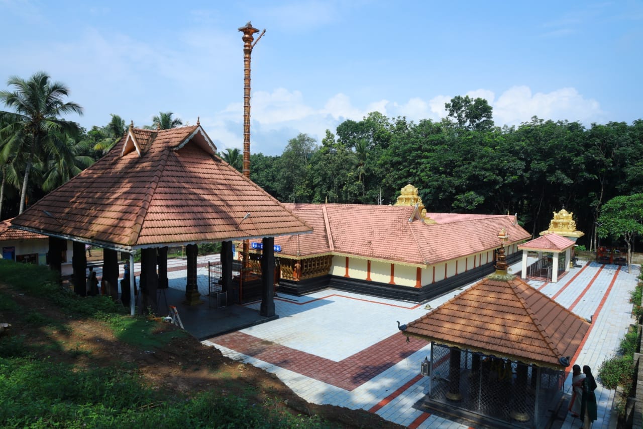Ayilara Sree Ayiravilli Mahadevan