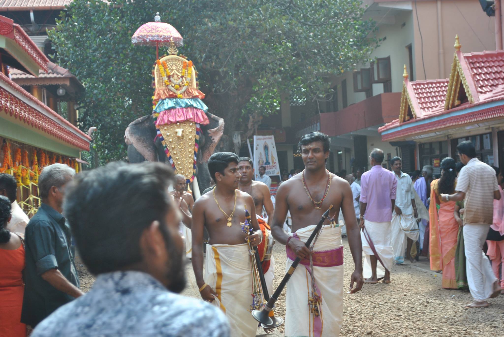 Chettikulangara Sree Bhagavathi Temple Kottayam Dresscode