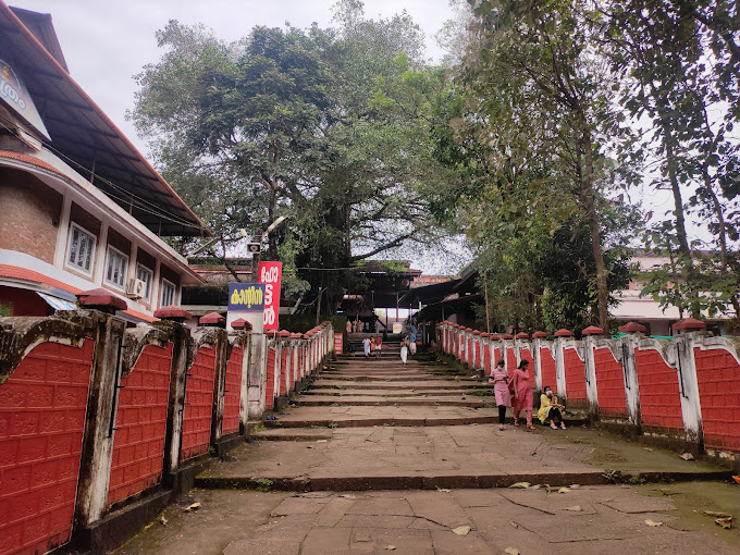 Thirumandhamkunnu Bhagavthy Temple Malappuram images
