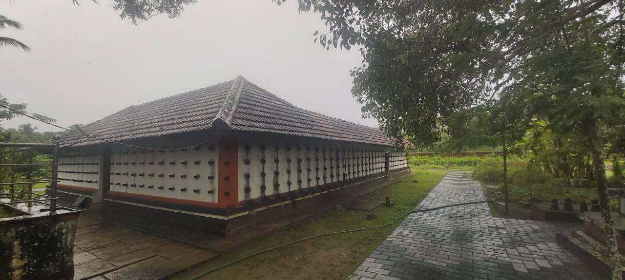  Emoor Temple in Kerala
