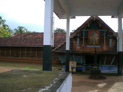 Vithanassery Anjumoorthy  Temple Palakkad Dresscode