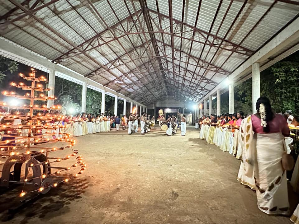 Chettikulangara Sree Bhagavathi Temple pathanamtitta Dresscode