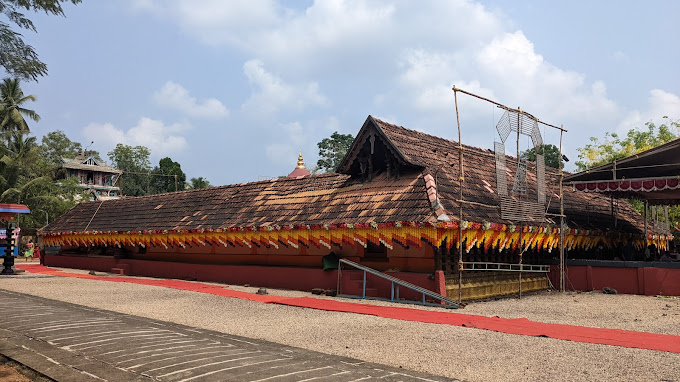 Ponvelikkavu Sree Bhagavathi is an Shakthi devi in Hinduism