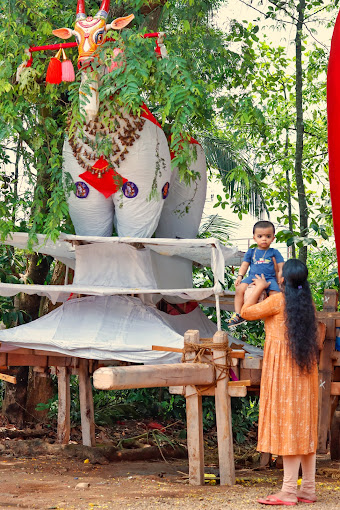 Ponvelikkavu Sree Bhagavathi Temple pathanamthitta Dresscode