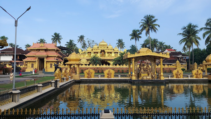 Kanadikavu Shree Vishnumaya Kuttichathan Swamy temple inside view