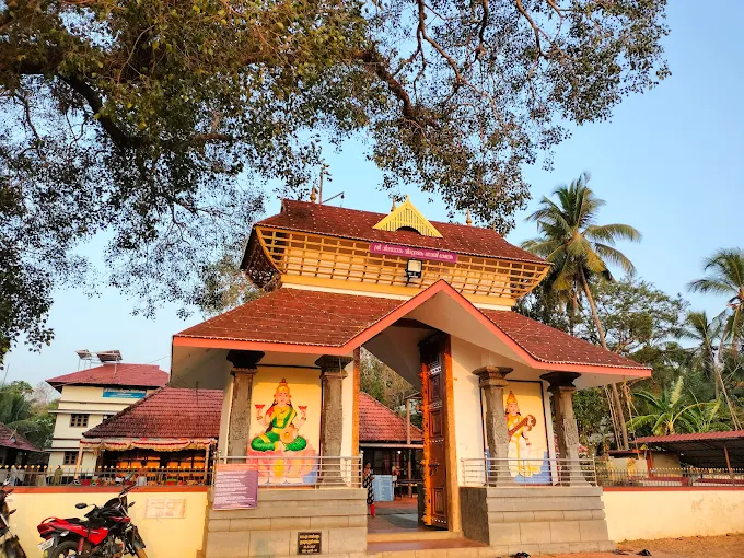 Sanctum of Dwarikanasini Devi and Veerabhadra Swami at Viruttanam Temple