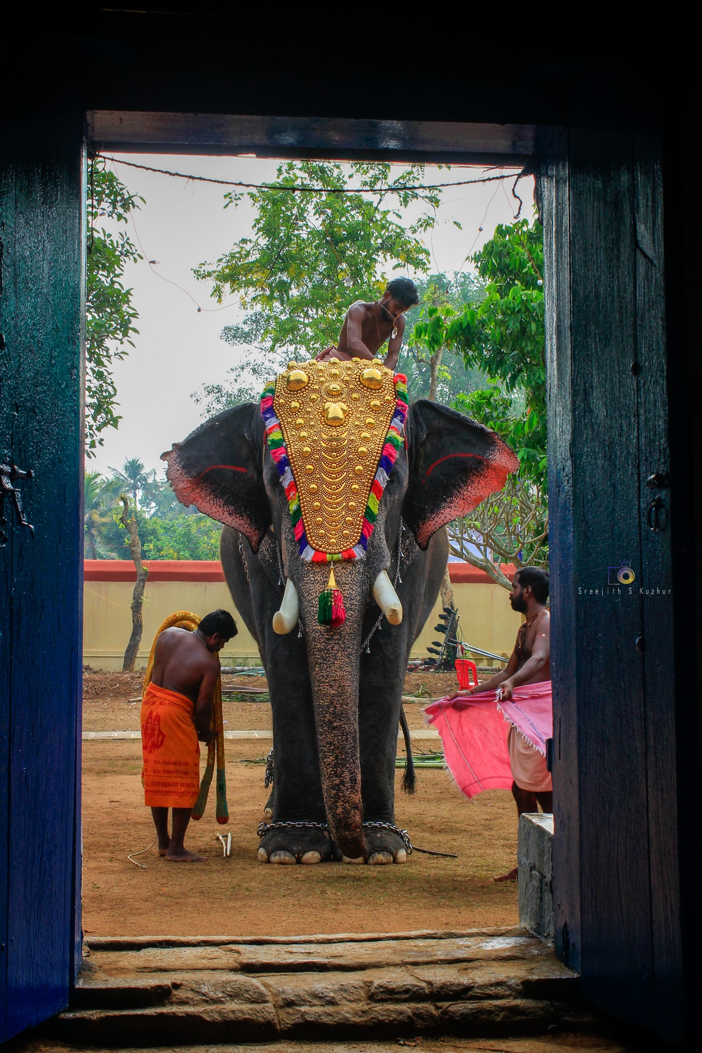 Annamanada Mahadeva Sree Bhagavathi Temple Thrissur Dresscode