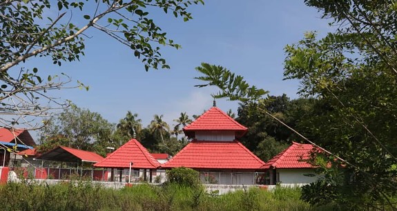 Chettikulangara Sree Bhagavathi Temple Thrissur Dresscode