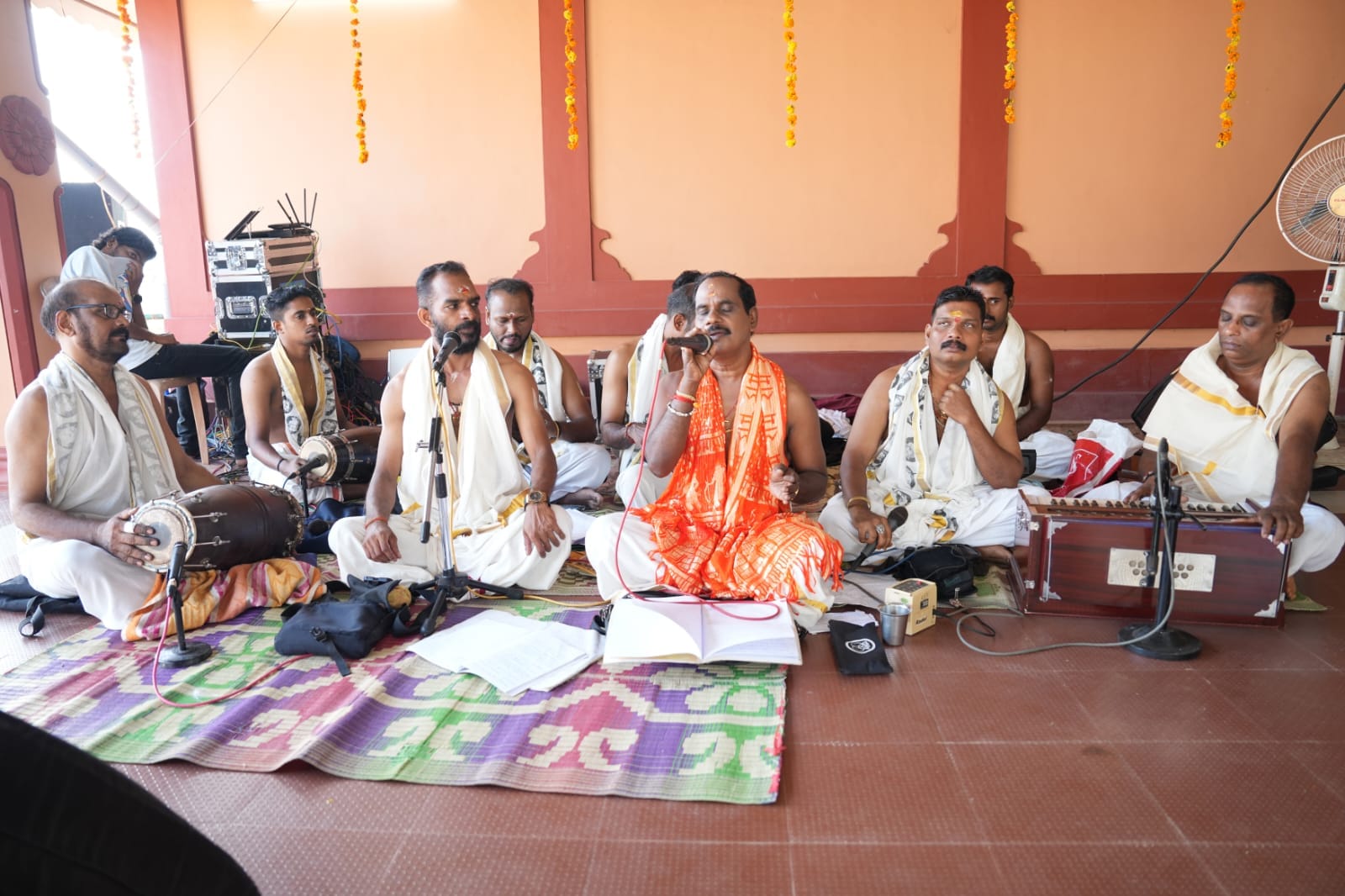 Chettikulangara Sree Bhagavathi Temple Thrissur Dresscode