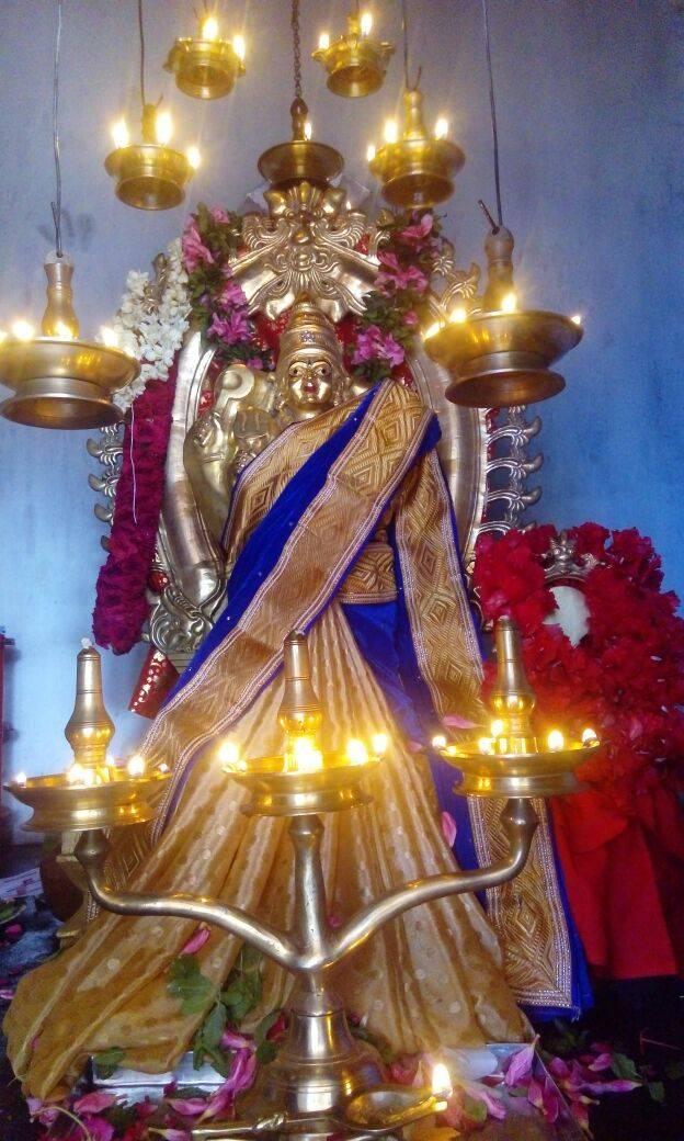 Chettikulangara Sree Bhagavathi Temple Thrissur Dresscode