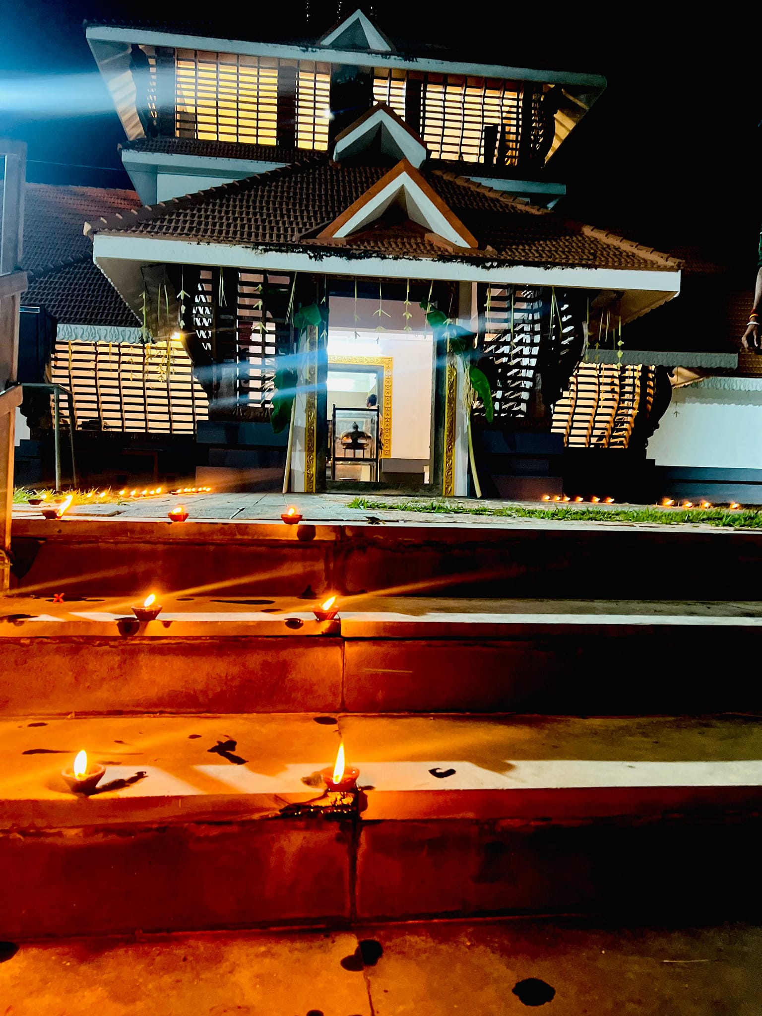 Vazhayila Sree Bhagavathi Temple wayanad Dresscode