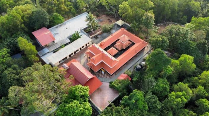 Chettikulangara Eruthavoor Bhagavathi Temple Alappuzha Dresscode