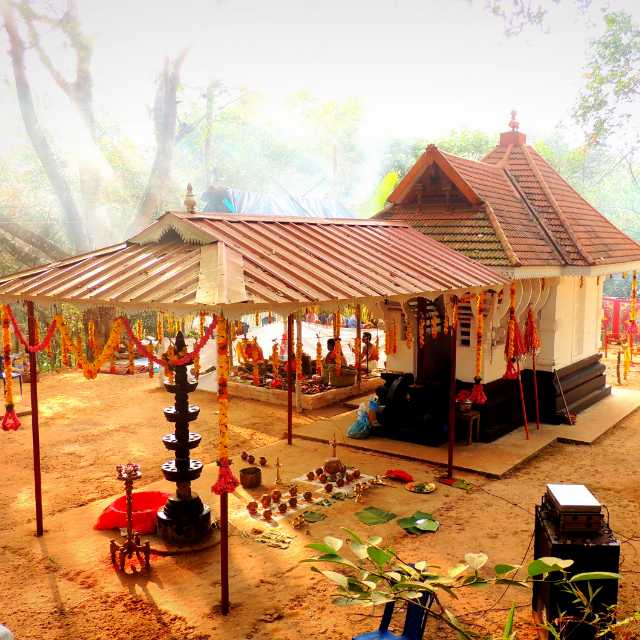 Puthumangalam Sree Chamundeswari Temple 